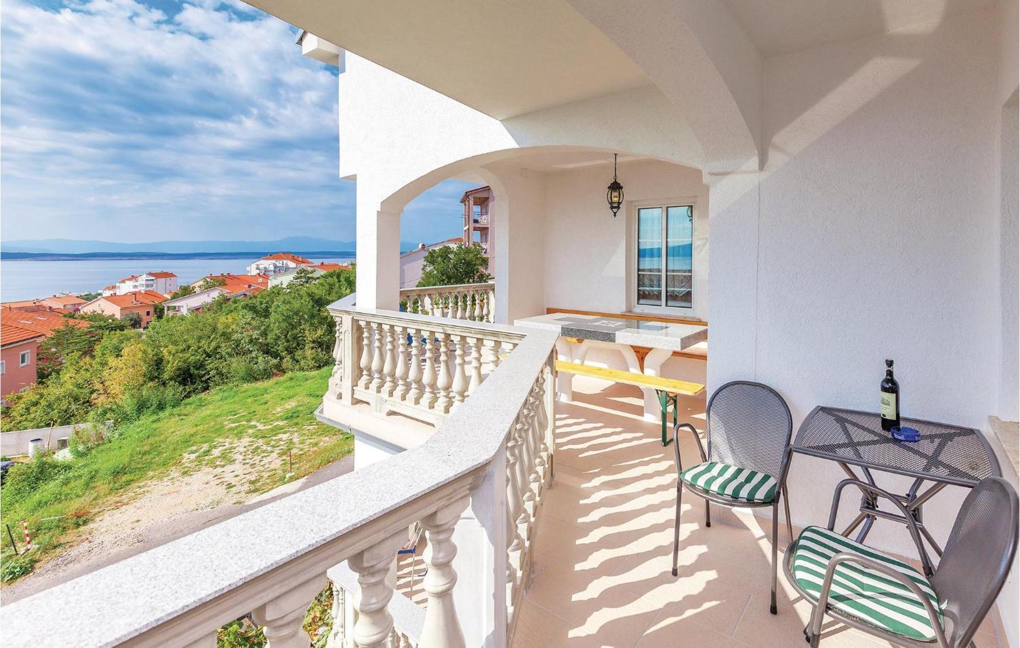 Stunning Apartment In Crikvenica With Wifi Exterior foto